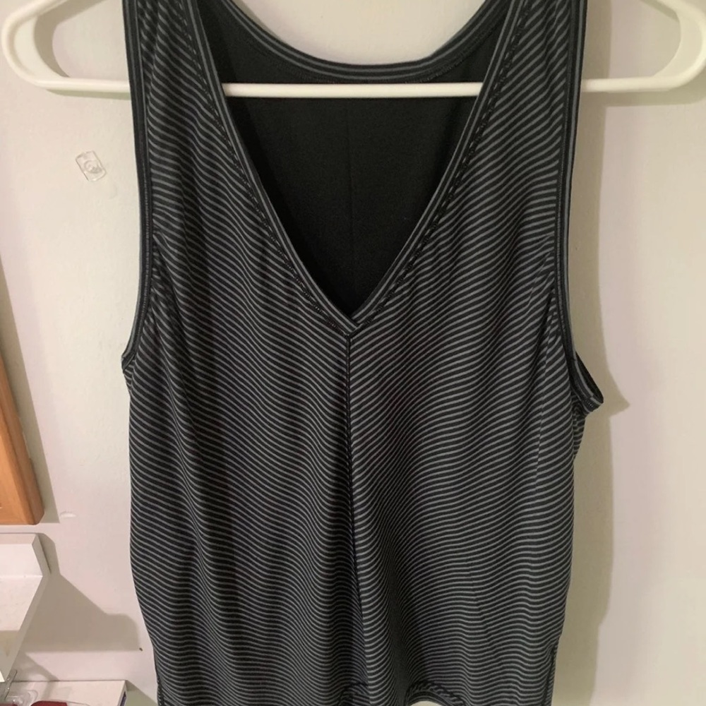 Lululemon Tank - Picture 4 of 8